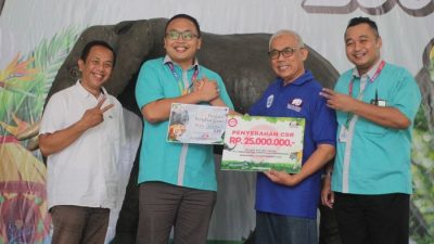 Dukung Konservasi, PT Dua Kelinci Berikan Donasi Pakan Rp25 Juta untuk Satwa Semarang Zoo