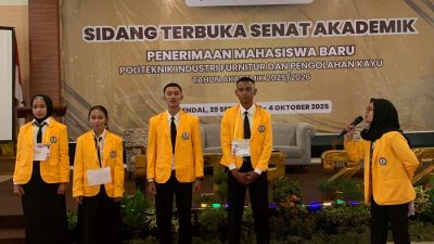 Polifurneka Kendal Libatkan 5 Perusahaan Furnitur Besar dalam Penerimaan Mahasiswa Baru