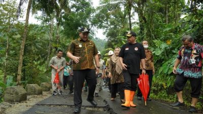 Tanah Amblas di Panusupan Putus Akses Warga, Wabup Dimas Siapkan Skema Perbaikan Bertahap