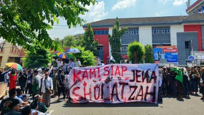 Ribuan Santri Geruduk KPID Jateng, Desak Cabut Izin Siar Trans7