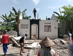 Bermodal Patungan Warga dan Dana Desa, Warga Tenggeles Gotong Royong Renovasi Lima Makam Sesepuh