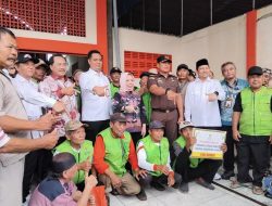 Bupati Jepara Bagikan 100 Becak Listrik dari Presiden