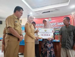 Bupati Kendal Salurkan BLT DBHCHT untuk 993 Buruh Tani di Kangkung