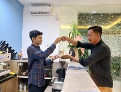 Dibayar Cuma Buat Bangunin Orang Tidur, Cerita Unik “Jasa Suruh” Semarang yang Lagi Viral
