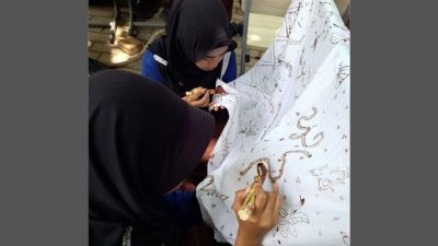 Kokulikuler SMP 1 Lasem Angkat Kearifan Lokal Lewat Batik Tulis
