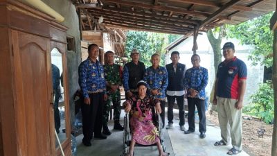 Dinsos Pati Salurkan 117 Bantuan Kursi Roda Selama 2025