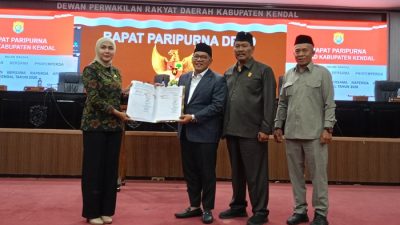 DPRD Kendal Sahkan Raperda APBD 2026, Pastikan Pembangunan Tetap Melaju di Tengah Penurunan TKD