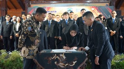 Prosesi pelantikan pengurus BPC HIPMI Banjarnegara periode 2025-2028 yang dihadiri Bupati Amalia Desiana