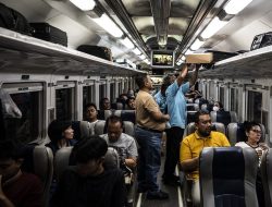 Tinjau Stasiun Tawang Semarang, Kapolri Ingatkan Potensi Cuaca Ekstrem saat Nataru