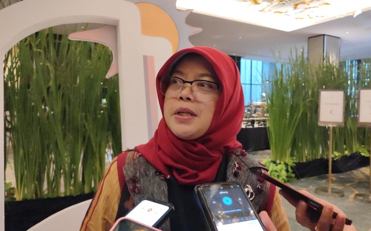 Plt. Kepala Perwakilan Bank Indonesia Jawa Tengah, Andi Reina Sari Hufaid, memberikan keterangan pers terkait inflasi November 2025.