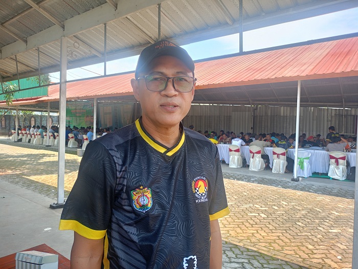 Ketua KONI Kendal Subur Isnadi memberikan keterangan terkait target kontingen Kendal pada Porprov Jateng 2026