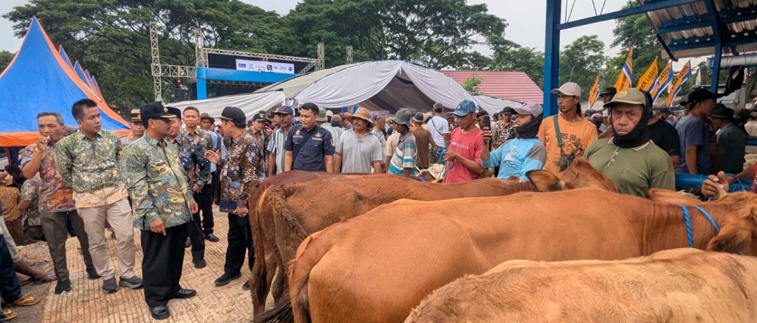 Suasana peresmian Pasar Hewan Pamotan baru di Kabupaten Rembang oleh Bupati Harno.