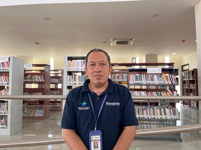 Kepala Dinarpus Rembang memberikan penjelasan terkait target akreditasi perpustakaan sekolah