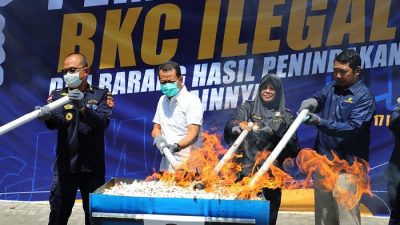 Bea Cukai Kudus Musnahkan 9,5 Juta Batang Rokok Ilegal Senilai Rp14 Miliar