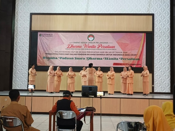 Lomba paduan suara DWP Dindikbud Purworejo di Gedung Kesenian WR Soepratman