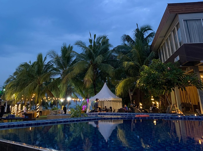 Suasana salah satu hotel di kawasan pesisir Jepara yang ramai dikunjungi wisatawan saat libur tahun baru