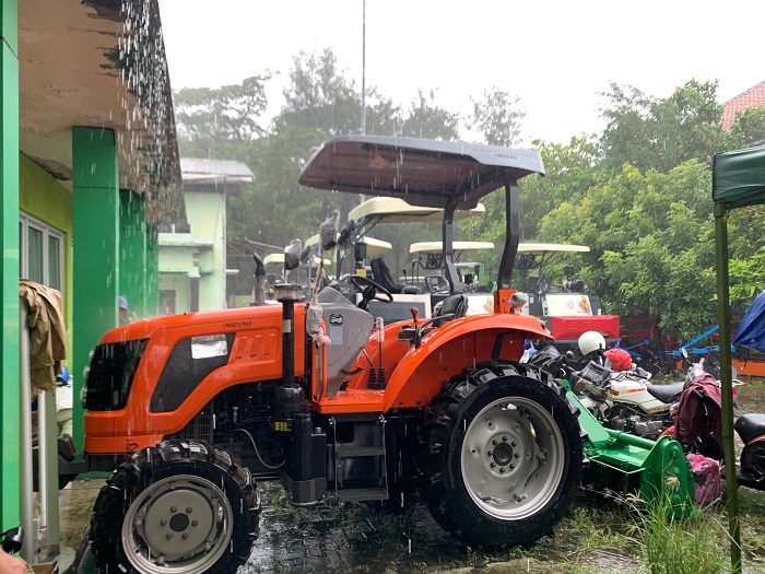 Alsintan yang diserahkan oleh Pemkab Jepara kepada kelompok tani di Jepara