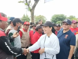 Tinjau Kali Banger, Agustina Wilujeng Puji Guyub Rukun Warga Perbaiki Talud Kritis