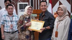 Bupati Kebumen Hj Lilis Nuryani bersama jajaran Direksi PT BPR BKK Kebumen (Perseroda)