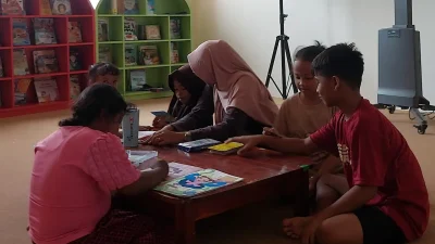 Suasana pengunjung yang memadati gedung baru Perpustakaan Daerah Kabupaten Pemalang