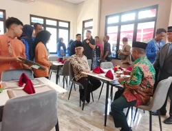 Mendikdasmen Bagi-Bagi Beasiswa S1 untuk 150 Ribu Guru!