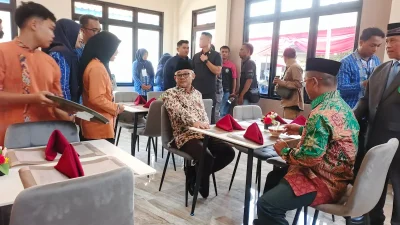 Mendikdasmen Bagi-Bagi Beasiswa S1 untuk 150 Ribu Guru!