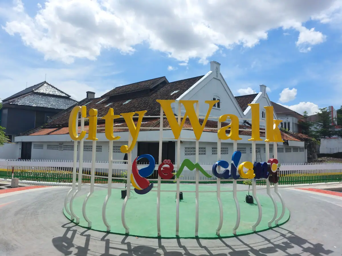 Tampak depan area Citywalk yang kini telah rapi tertata yang menjadi ikon baru untuk Wajah Kota Pemalang