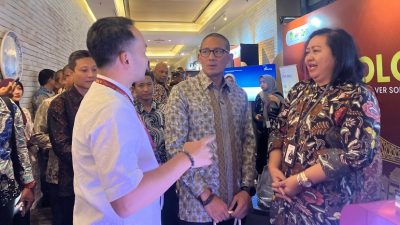 Pemimpin Bank Jateng Cabang Koordinator Surakarta Sutanti saat menghadiri acara Solo Investment Forum 2025 bersama jajaran pejabat terkait