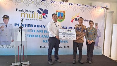 Bank Jateng Salurkan Beasiswa Rp 100 Juta untuk 100 Pelajar SD-SMP di Kudus
