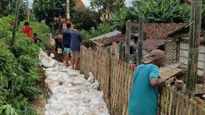 Penanganan Tanggul Kritis Sungai Bodri Kendal Rampung, Diperkuat Sepanjang 80 Meter