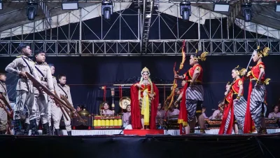 Tradisi Baratan Ratu Kalinyamat: Ribuan Warga Jepara Padati Kirab Budaya Meski Hujan
