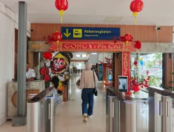 Stasiun Kutoarjo Bersolek Jelang Imlek 2026, Hadirkan Ornamen Shio Kuda Api