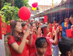 Potret Indahnya Toleransi di Kampung Pandekluwih Purworejo, Anak-anak Lintas Etnis Kompak Berebut Angpao Imlek