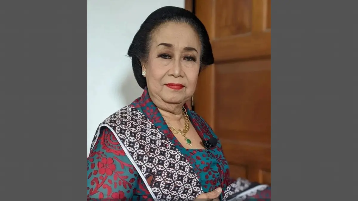 Sumisih Yuningsih atau yang akrab disapa Yu Beruk (Mbok Dhe Beruk)