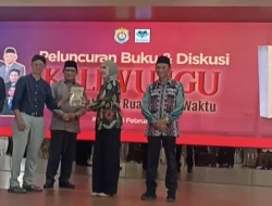 Bupati Kendal Luncurkan Buku Sejarah Kaliwungu Karya 16 Penulis