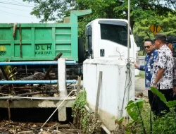 DLH Pati Kebut Pembersihan Sampah Sungai Simo untuk Cegah Banjir Susulan