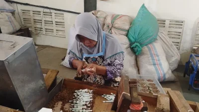 BLT Buruh Rokok Kudus Batal Cair Sebelum Lebaran, Ini Alasannya