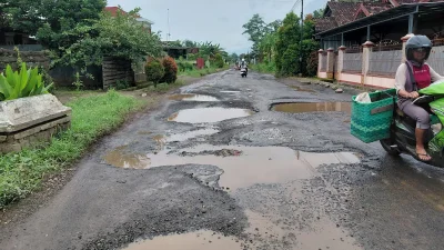Sering Bikin Pengendara Jatuh, Jalan Tlogowungu-Bapoh Akhirnya Dapat Jatah Perbaikan Tahun Ini