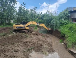 Pemdes Terban Kebut Normalisasi Sungai Kalisetro, Cegah Banjir Pantura Kudus