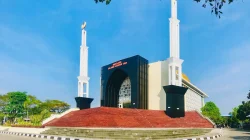 Masjid Islamic Center Universitas Ahmad Dahlan (UAD) Yogyakarta.