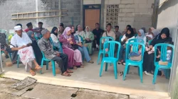 Ilustrasi suasana kumpul dan silaturahmi keluarga besar saat merayakan momen Lebaran di Semarang.