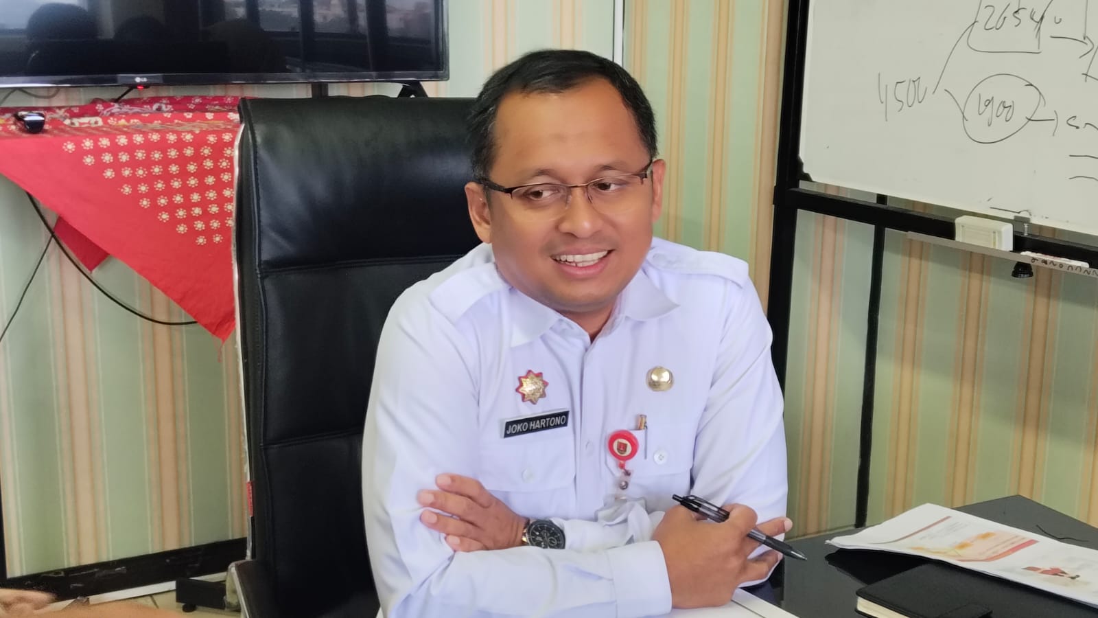 Potret Kepala Badan Kepegawaian, Pendidikan dan Pelatihan (BKPP) Kota Semarang, Joko Hartono saat memberikan keterangan terkait kebijakan ASN.