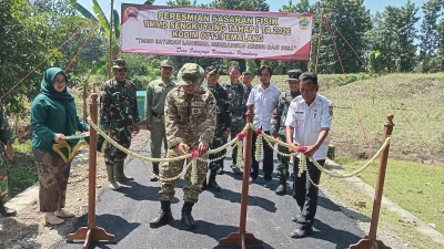Kodim 0711/Pemalang Tutup TMMD Sengkuyung Tahap I, Sukses Bangun Jalan dan Talud Desa Surajaya