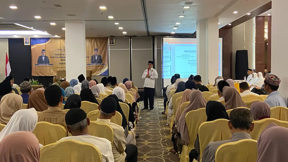 Suasana pembekalan manasik calon jemaah haji Kabupaten Kudus di Hotel Hom tahun 2026