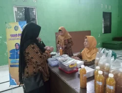 Jual Aneka Produk Rumahan, Toko PKK Peganjaran Kudus Sukses Bikin Emak-emak Makin Mandiri