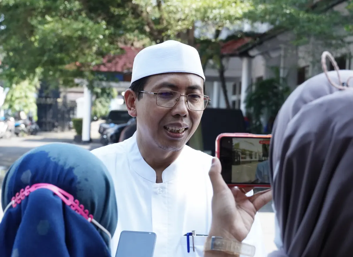 Ketua PCNU Pati Yusuf Hasyim sedang memberikan keterangan menolak penggunaan sound horeg saat malam takbiran.