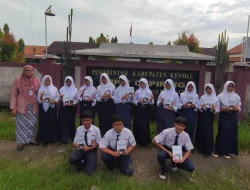 SMPN 2 Cepiring Kendal Terbitkan Buku Refleksi Pembelajaran Bahasa Inggris