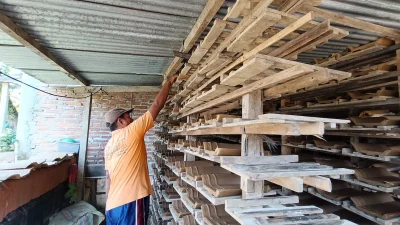 Program Gentengisasi Prabowo Sasar Jepara, Perajin Harap Harga Stabil