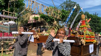 Ribuan Warga Arak Hasil Bumi, Tradisi Jondang Jepara Didorong Jadi WBTB