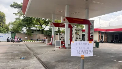 Pertalite dan Pertamax Kosong di SPBU Damaran Kudus, Ratusan Kendaraan Putar Balik